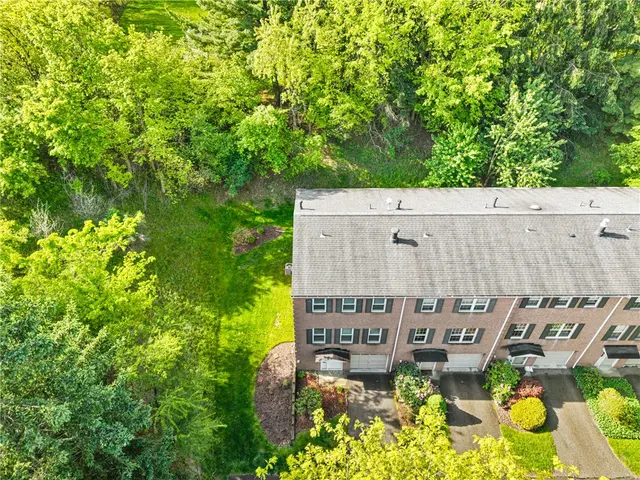 116 Inverness Dr. gallery image 16