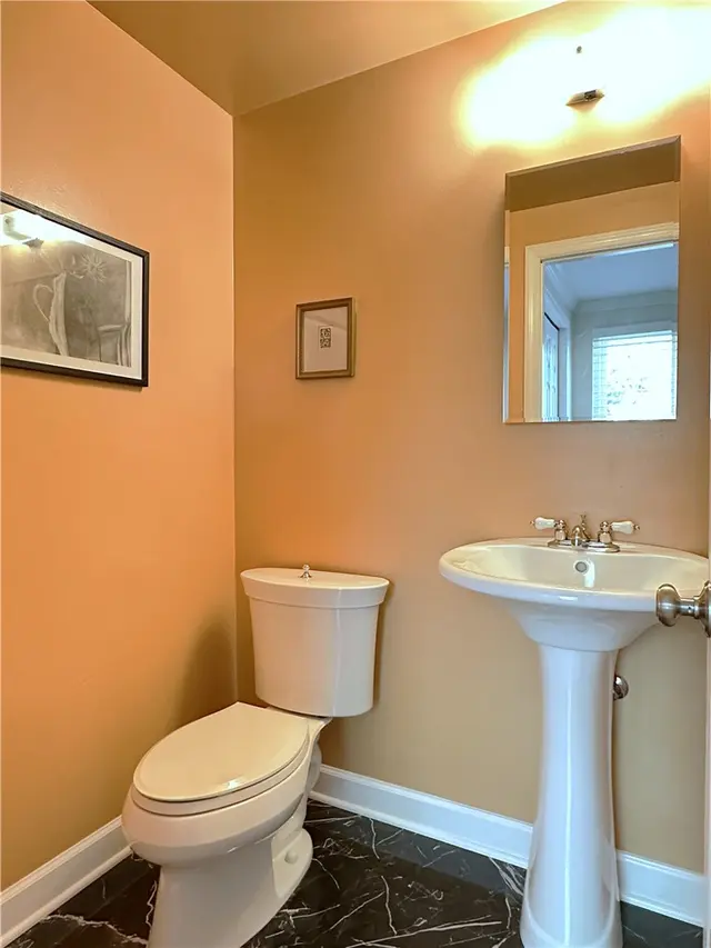116 Inverness Dr. gallery image 32