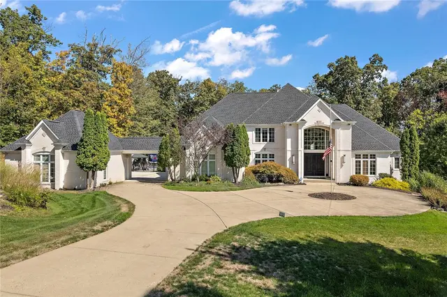 116 Mirage Drive gallery image 2