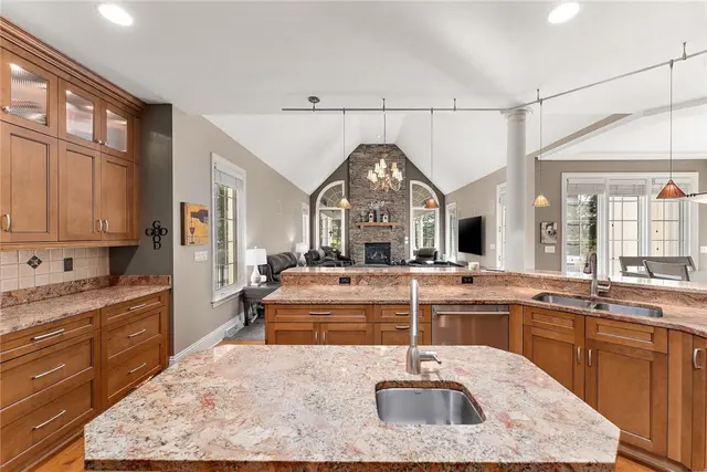 116 Mirage Drive gallery image 12