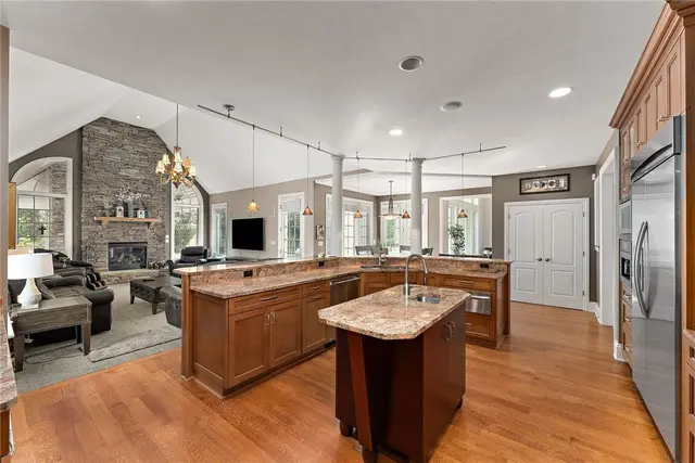 116 Mirage Drive gallery image 13