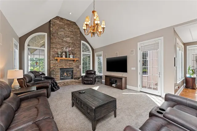116 Mirage Drive gallery image 17