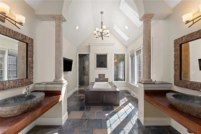 116 Mirage Drive gallery image 23