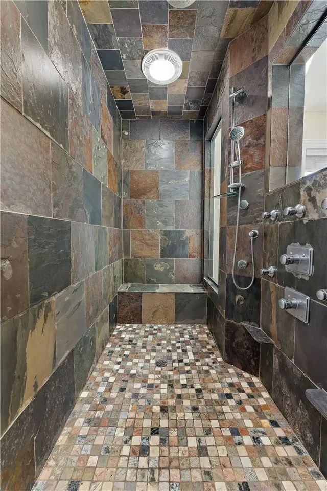 116 Mirage Drive gallery image 28