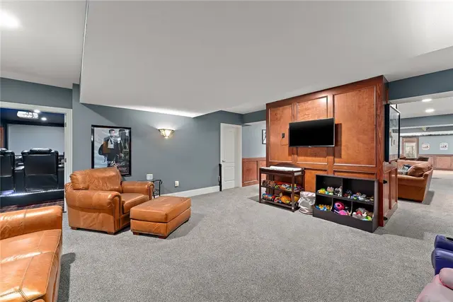 116 Mirage Drive gallery image 37