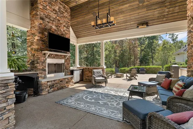 116 Mirage Drive gallery image 45