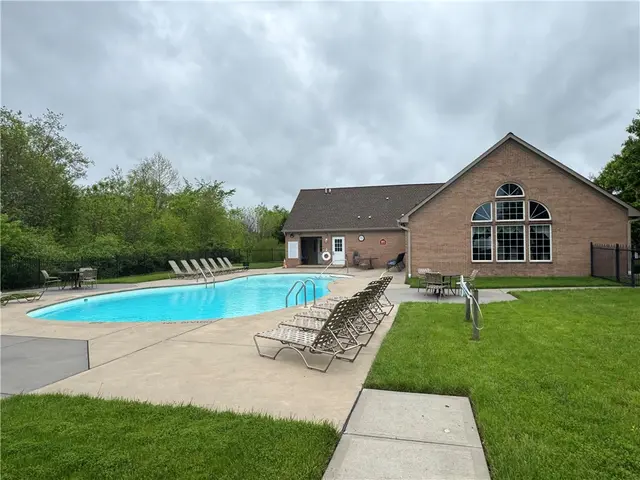 117 Linden Ct gallery image 2