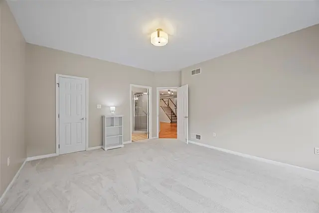 117 Linden Ct gallery image 24
