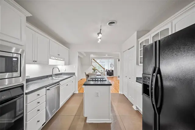 117 Linden Ct gallery image 25