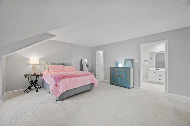 117 Linden Ct gallery image 35