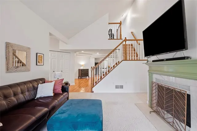 117 Linden Ct gallery image 36