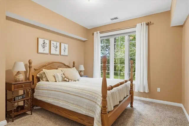 117 Lyndhurst Cir gallery image 6