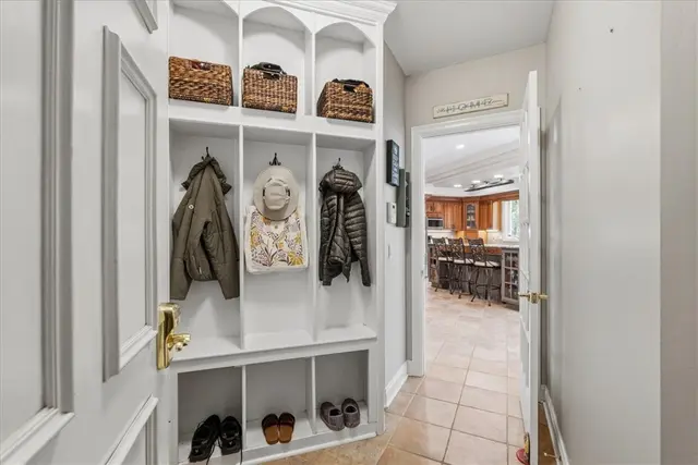117 Lyndhurst Cir gallery image 9