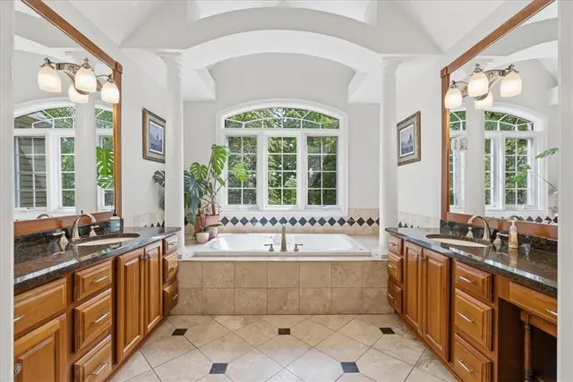 117 Lyndhurst Cir gallery image 10