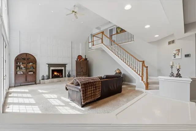 117 Lyndhurst Cir gallery image 13