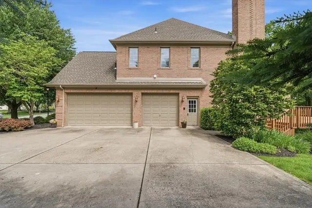 117 Lyndhurst Cir gallery image 34
