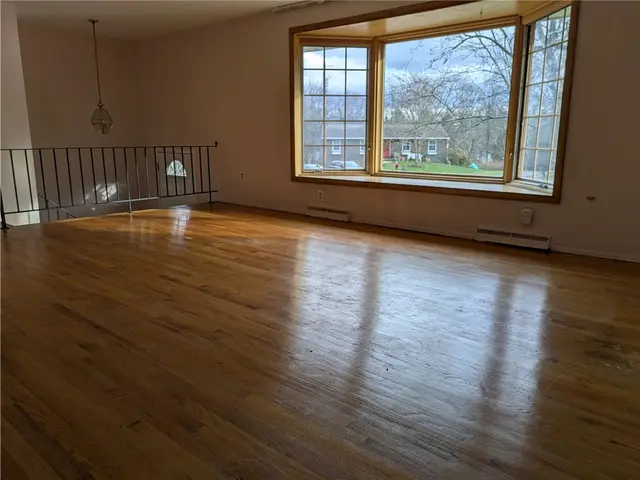 117 S Harleston Dr gallery image 14