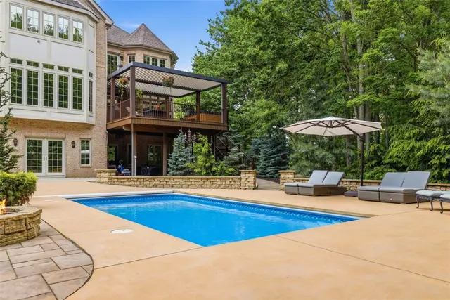 117 Windwood Heights Drive gallery image 18