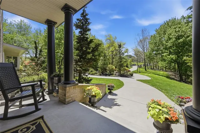 117 Windwood Heights Drive gallery image 22
