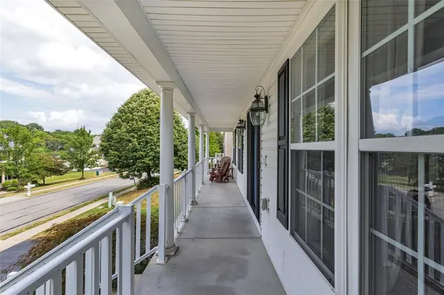 118 Blue Heron Dr gallery image 3