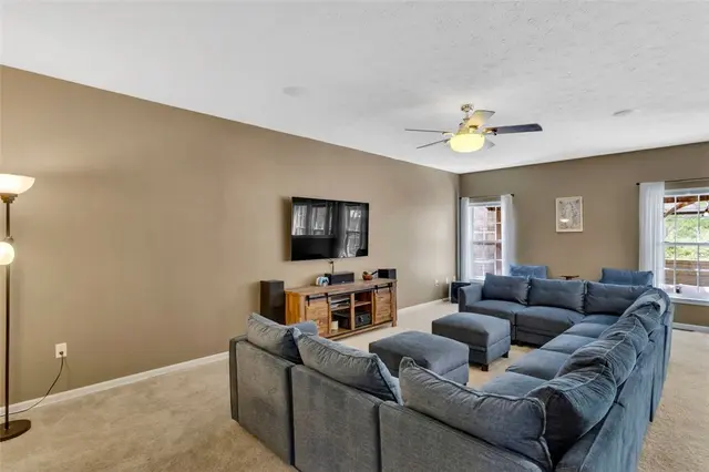 118 Blue Heron Dr gallery image 10