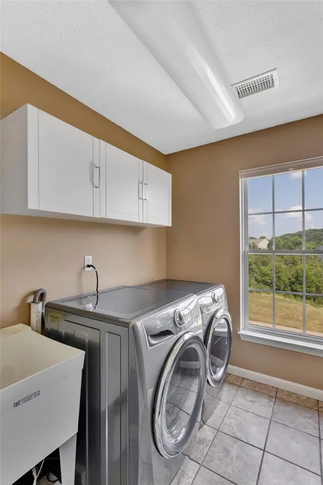 118 Blue Heron Dr gallery image 29