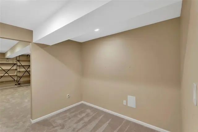 118 Blue Heron Dr gallery image 32