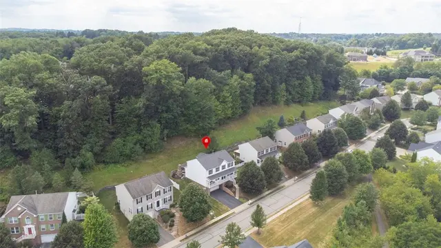 118 Blue Heron Dr gallery image 35