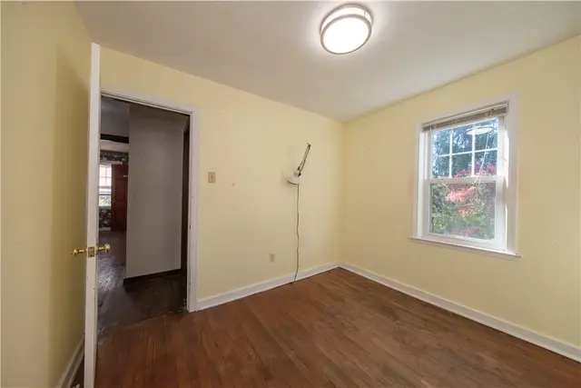 118 Hillcrest Dr gallery image 32