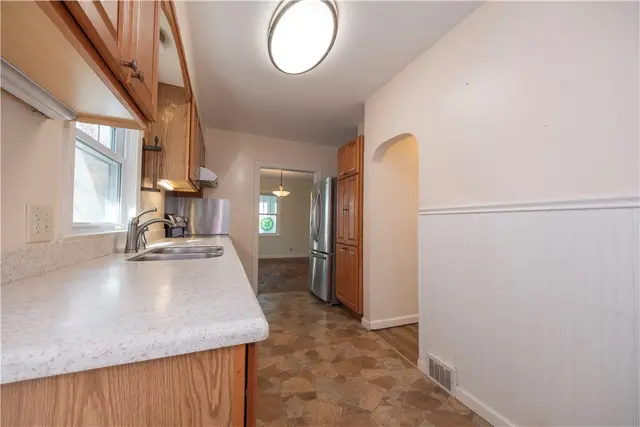118 Hillcrest Dr gallery image 38