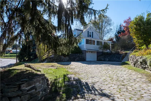 118 Hillcrest Dr gallery image 39