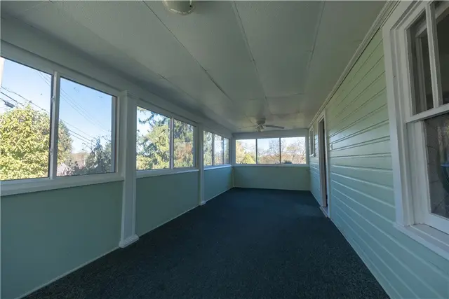 118 Hillcrest Dr gallery image 42