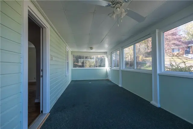 118 Hillcrest Dr gallery image 43