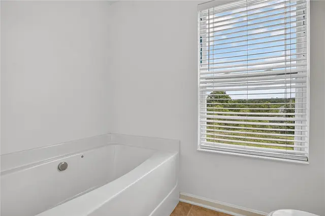 118 Tartan Rd gallery image 2