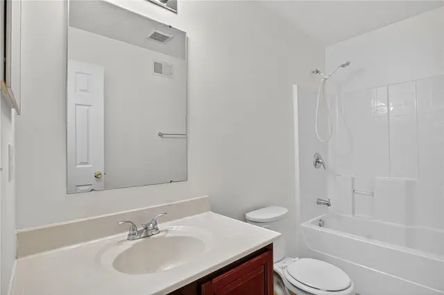 118 Tartan Rd gallery image 47