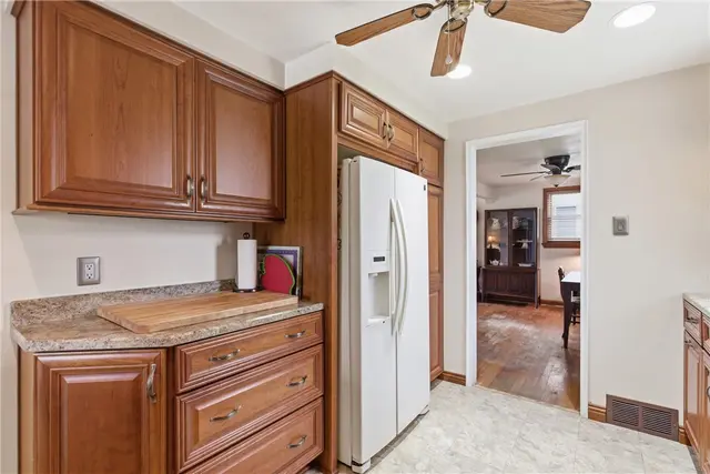118 Tillotson Cir gallery image 22