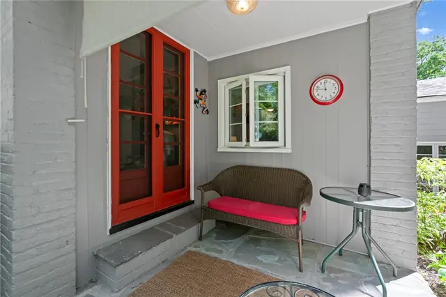 119 Byron Rd gallery image 35