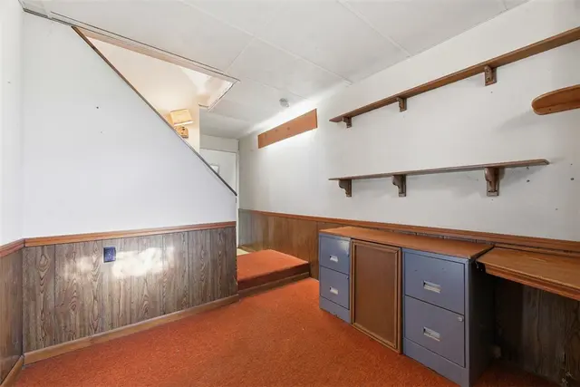 119 Cresent gallery image 27