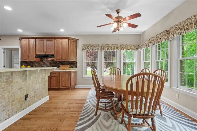119 Crystal Springs Dr gallery image 28