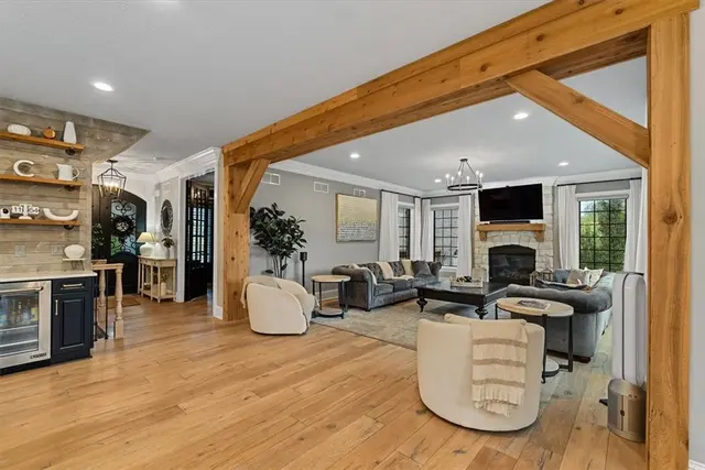 119 Grindstone Place gallery image 3