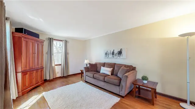 119 Highview Ave gallery image 2