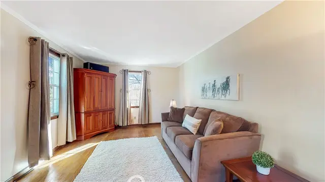 119 Highview Ave gallery image 3