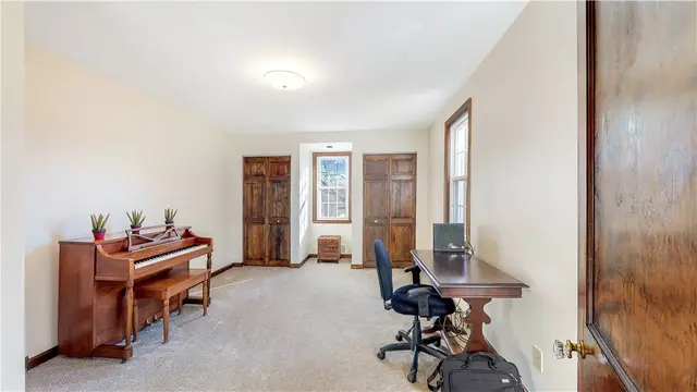 119 Highview Ave gallery image 7
