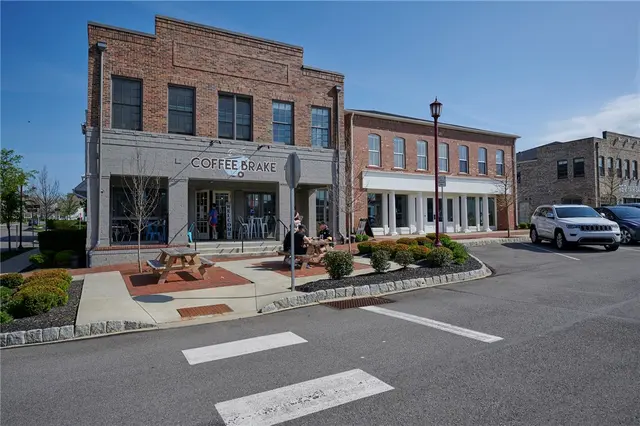 119 Main Street gallery image 37