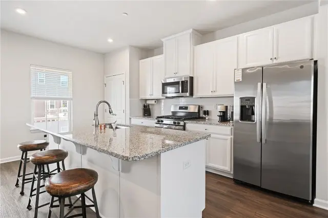 119 Sample Lane gallery image 9