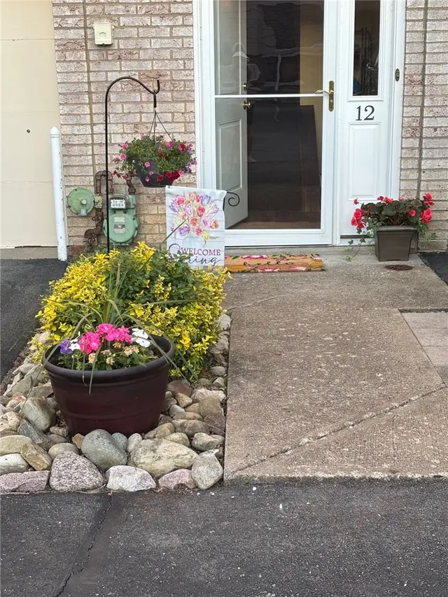 12 Oxford Ct gallery image 12