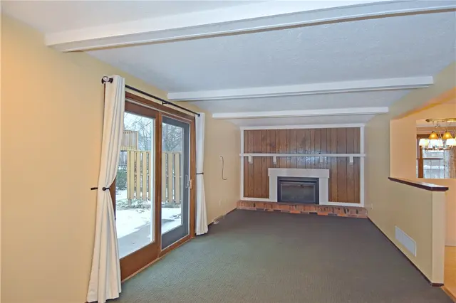 12 Oxford Ct gallery image 14