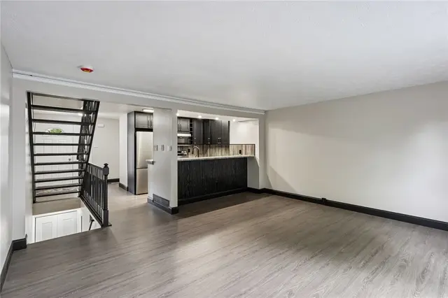 12 Pin Oak Ct gallery image 13
