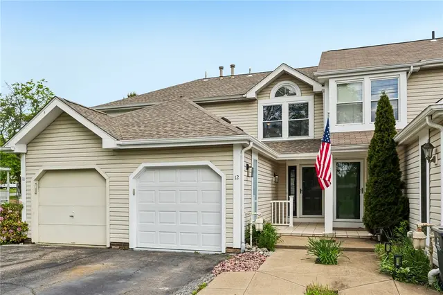 12 Pin Oak Ct gallery image 33