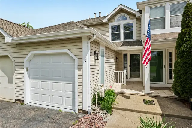12 Pin Oak Ct